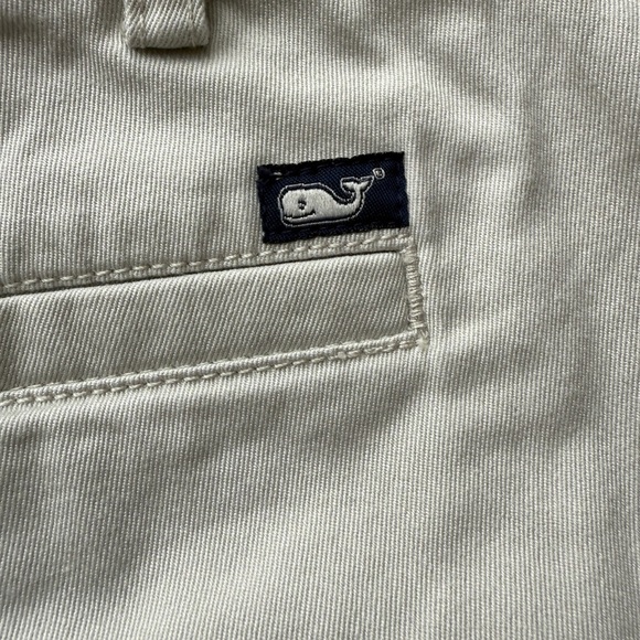 Vineyard Vines Women's Light Gray Bermuda Shorts - Picture 5 of 5